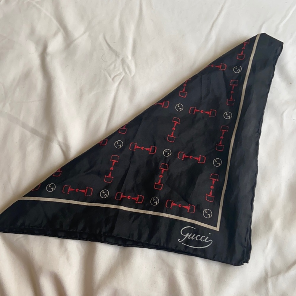 VINTAGE BLACK GUCCI SCARF